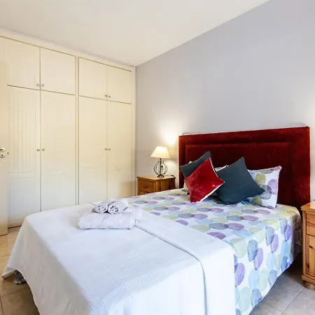 Peaceful One Bedroom Lejlighed *
