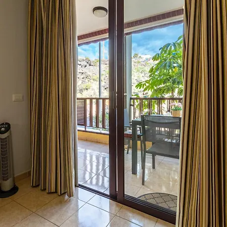 Peaceful One Bedroom アパート *
